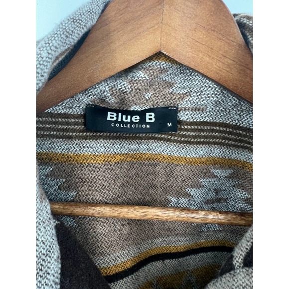 Blue B boutique style Women's tan, mustard, brown Aztec style shacket size M - Picture 4 of 7